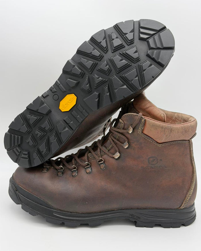 Scarpa Resole